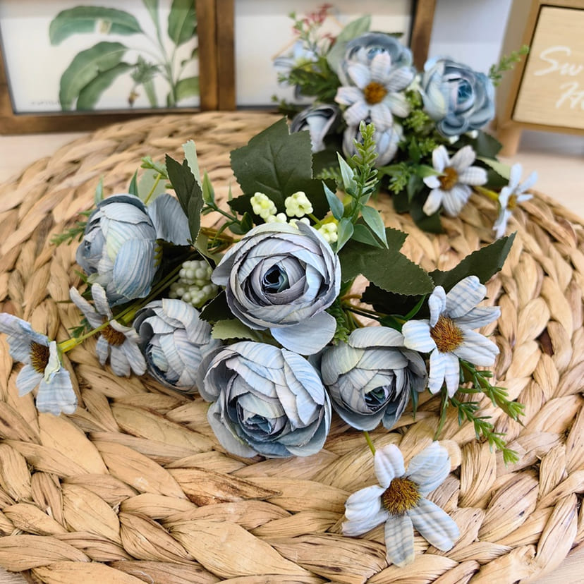 Искусственные цветы в Волгограде | Цветы искусственные «Камелии с мелкоцветом», голубые, букет